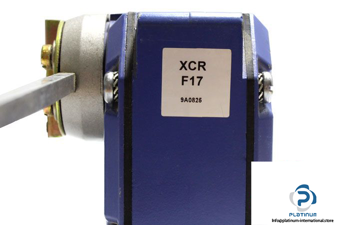 telemecaniqueschneiderlimit-switchsensor-single-and-multiple-position-switches-4