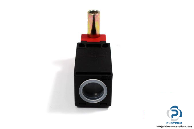 pizzato-fr-1896-hinge-operating-safety-switch-3