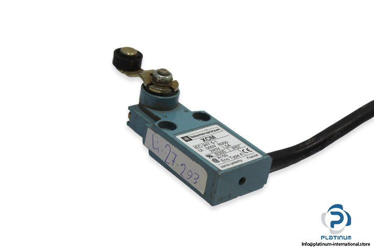telemecanique-xcm-a115-limit-switch-1