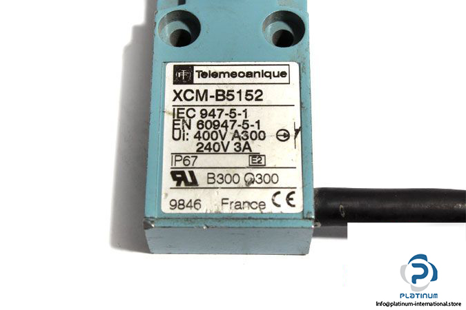 telemecanique-xcm-b5152-limit-switch-3