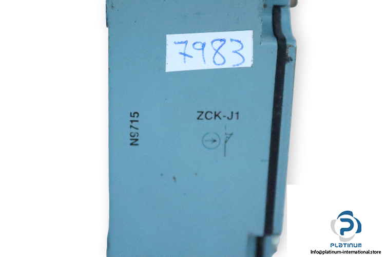 telemecanique-ZCK-J1-ZCK-E05-limit-switch-(used)-3