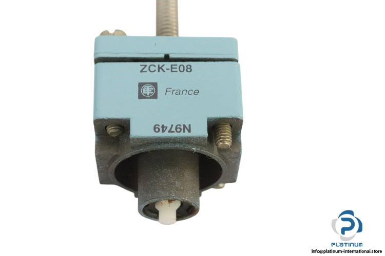 telemecanique-ZCK-E08-limit-switch-head-(new)-1
