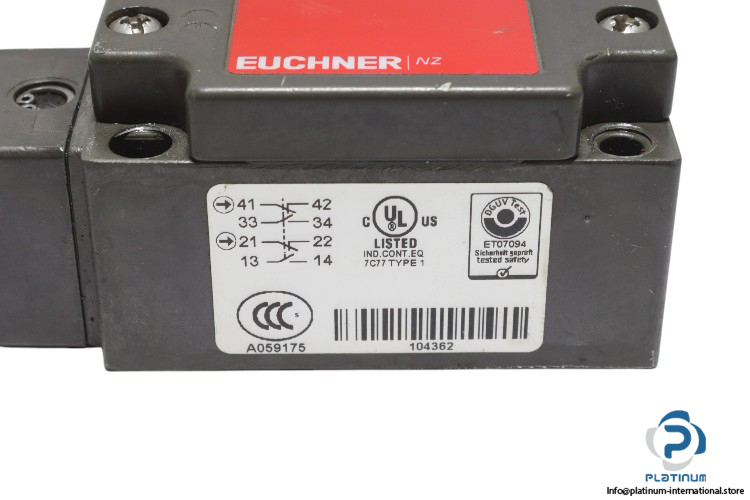 euchner-NZ1RS-3131-M-safety-switch-(used)-1