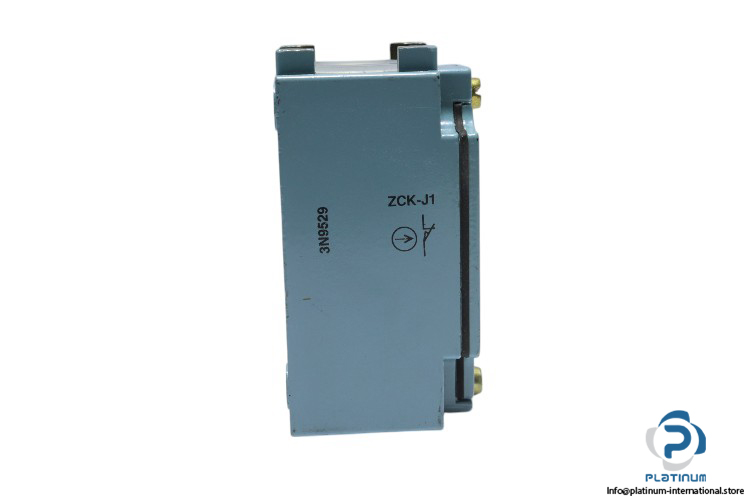 telemecanique-XCK-J-_-ZCK-J1-limit-switch-body-(used)-1