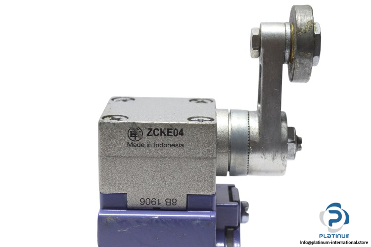 telemecanique-ZCKJ404H29-limit-switch-(used)-2