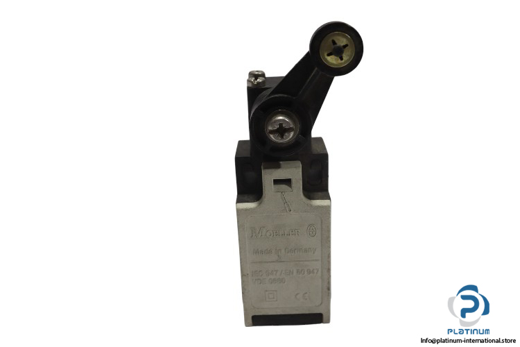 moeller-AT0-11-S-I-limit-switch-(used)-1