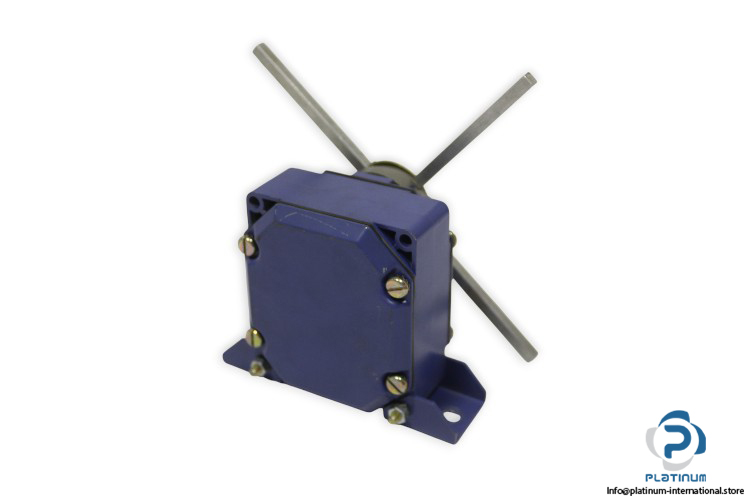 telemecanique-XCR-E18-limit-switch-(New)-1