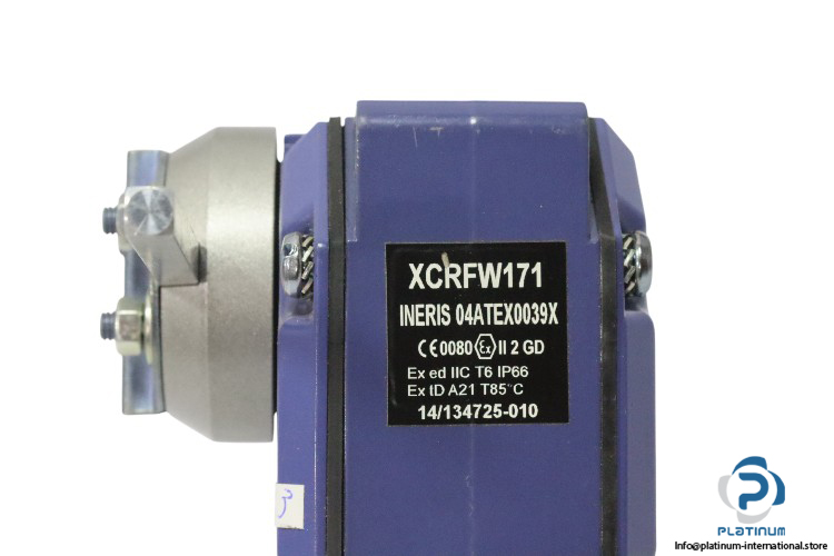 telemecanique-XCRFW171-rotary-limit-switch-(new)-3