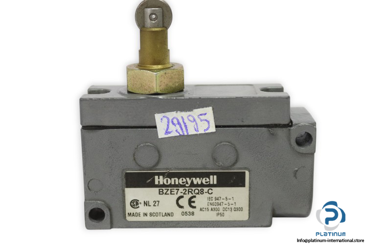 honeywell-BZE7-2RQ8-C-limit-switch-used-1