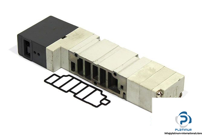 smc-vq4401r-5-double-solenoid-valve-1