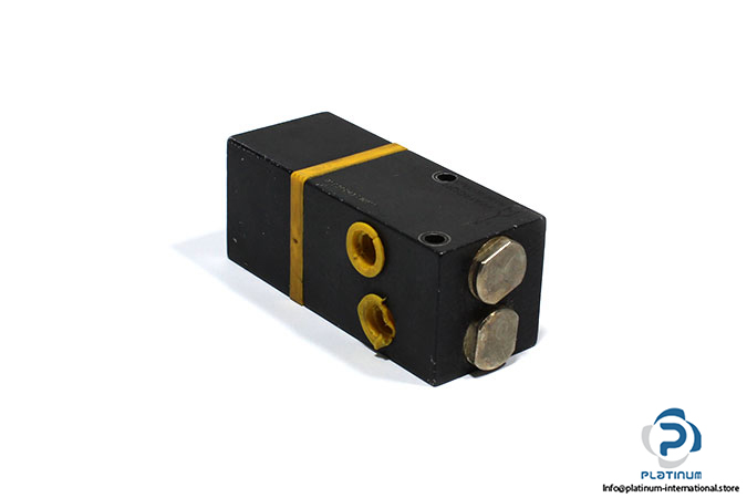 waircom-ukca8-air-pilot-valve-1