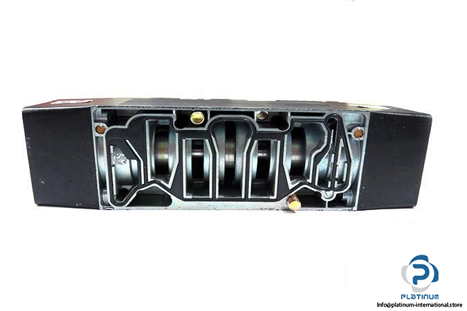 joucomatic-54490115-solenoid-valve-subplate-4_675x450
