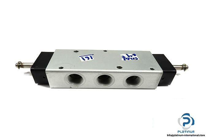 norgren-v63d511a-a2-52-solenoid-control-valve3_675x450