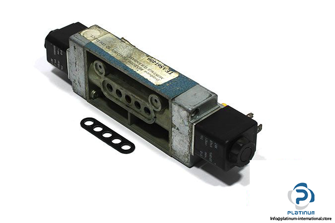 rexroth-572-632-0920-double-solenoid-valve-1