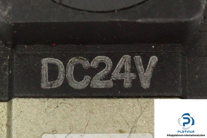 smc-vp7-6-fg-d-3z-q-double-solenoid-valve-3