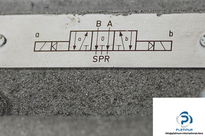 herion-25-518-06-double-solenoid-valve-with-base-3