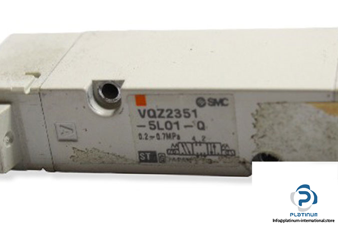 smc-vqz2351-5lq1-q-double-solenoid-valve-2