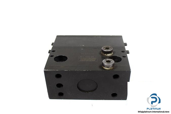 sommer-automatic-gp-224-parallel-gripper-actuator-4_675x450