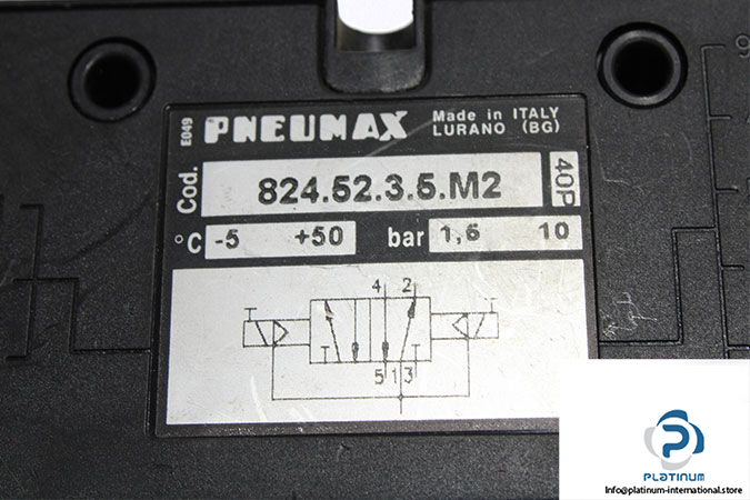 pneumax-824-52-3-5-m2-double-solenoid-valve-2