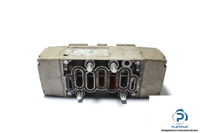 bosch-0-820-026-002-single-solenoid-valve-1