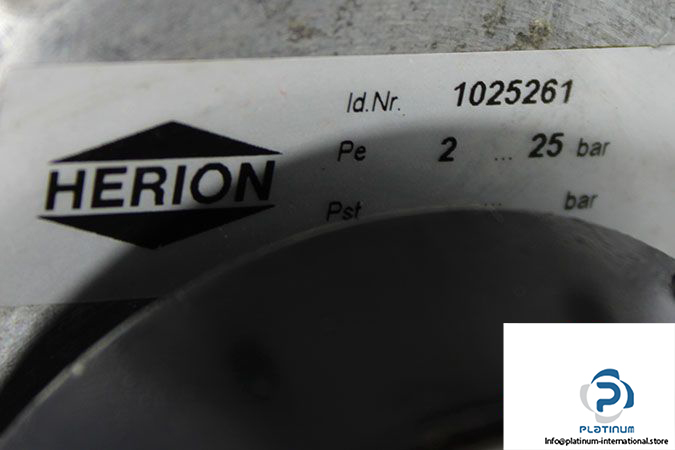 herion-1025261-double-solenoid-valve-with-pressure-gauge-2