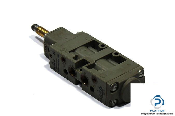 bosch-0-820-022-029-single-solenoid-valve-1
