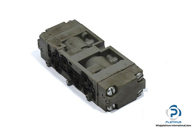bosch-0-820-241-003-air-pilot-valve-1