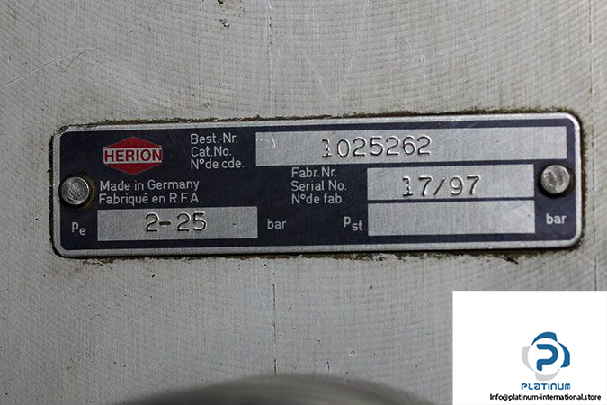 herion-1025262-double-solenoid-valve-with-pressure-gauge-2
