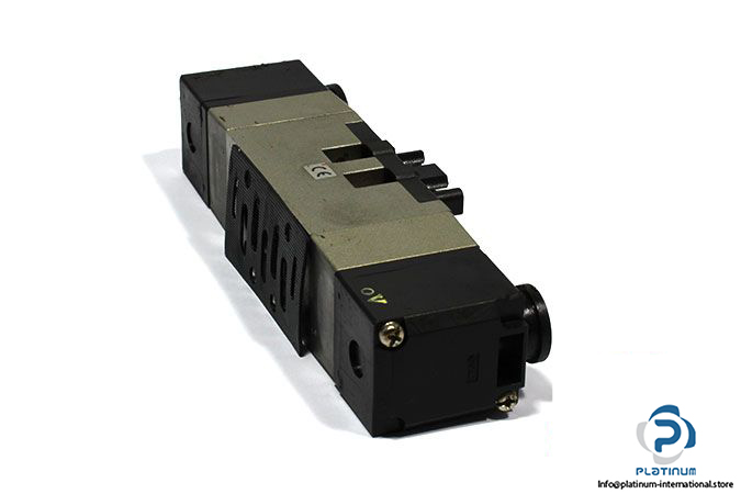 smc-vp7-6-fhg-d-3z-q-double-solenoid-valve-1