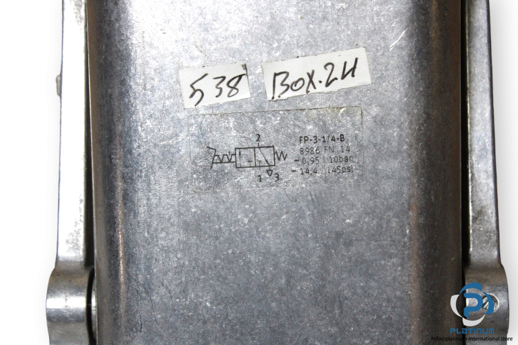 festo-8986-foot-valve-with-detent-new-2