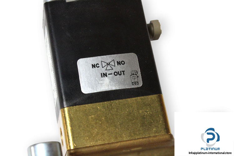 burkert-5282-A-32-0-NBR-MS-G1-1_4-PN0-2-10-BAR-solenoid-valve-new-2