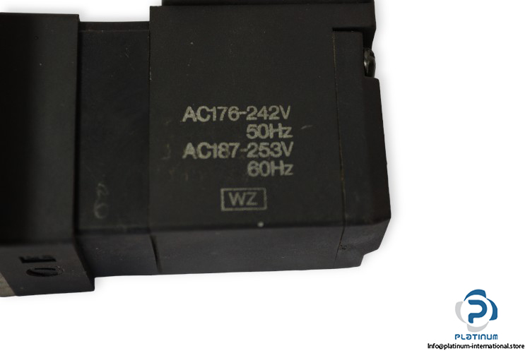 Smc-VF3190-single-solenoid-valve-(used)-1