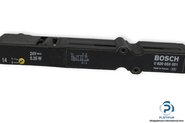 bosch-0-820-055-051-pneumatic-valve-without-gasket-(used)-2
