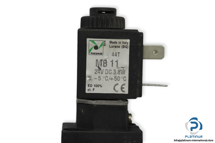 Pneumax-484.53.31.0.0.M11-double-solenoid-valve-with-coil-(used)-2