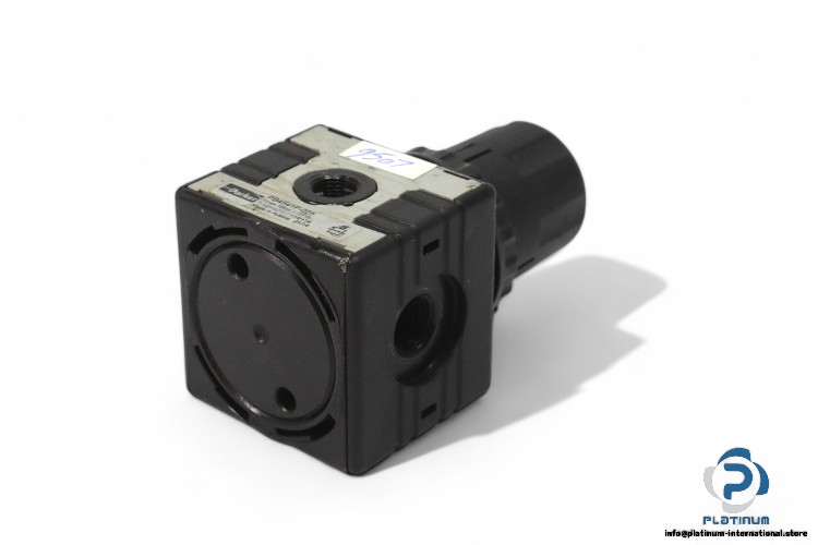 parker-PB4541P-025-pressure-regulator-(Used)-1