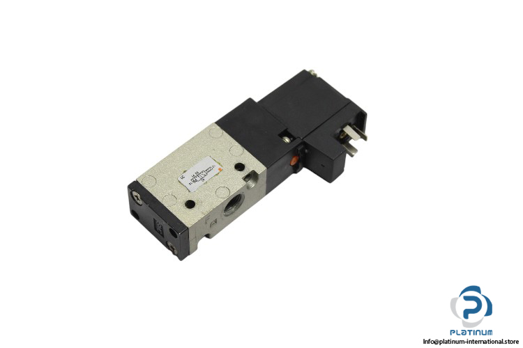smc-EVZ512M-5DO-01F-Q-single-solenoid-valve-(Used)-1
