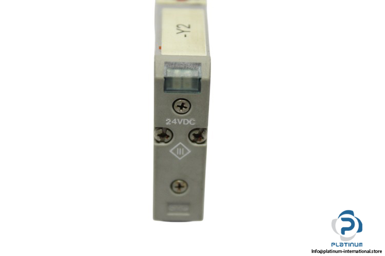 smc-SV1100-5FUD-solenoid-valve-used-2
