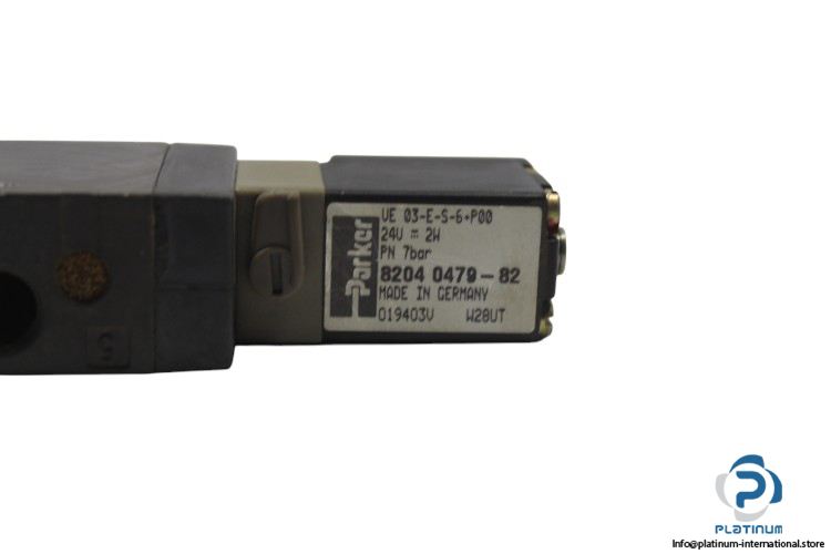 parker-P2L-AV511ES-single-solenoid-valve-(Used)-1