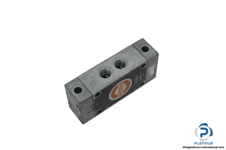 hoerbiger-S8561-1_4-pneumatic-valve-(used)-1