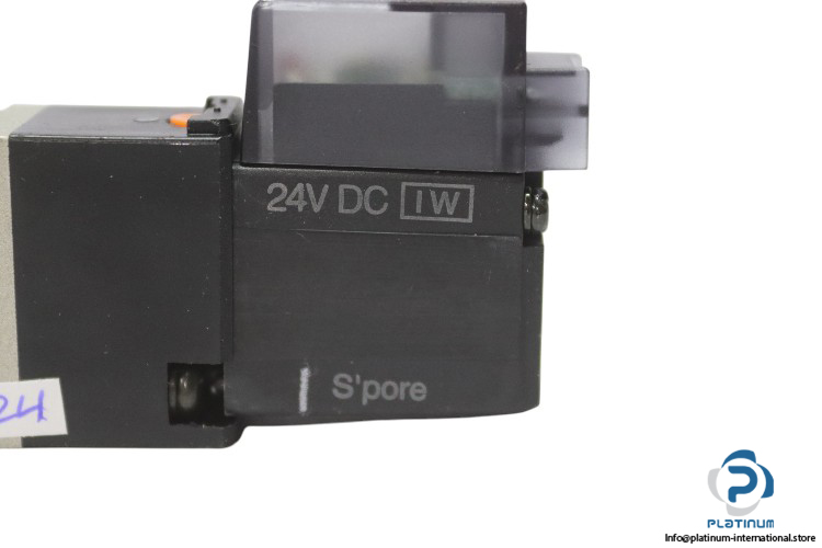 smc-EVZ512-5MOZ-01F-single-solenoid-valve-(new)-1