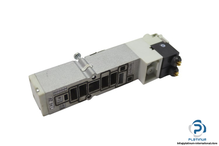 festo-537953-double-solenoid-valve-(new)-1