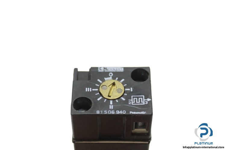 crouzet-81-506-940-pneumatic-timer(used)-1