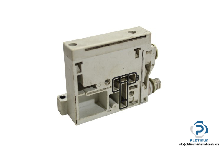 smc-VV5Q11-06C4FUO-Q-end-plate(used)-1