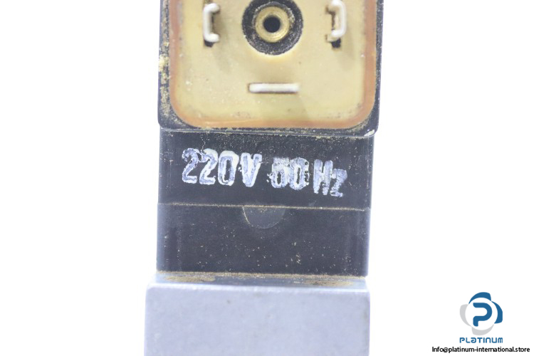hoerbiger-pneumatic-SE-581-R-08-single-solenoid-valve-(Used)-2