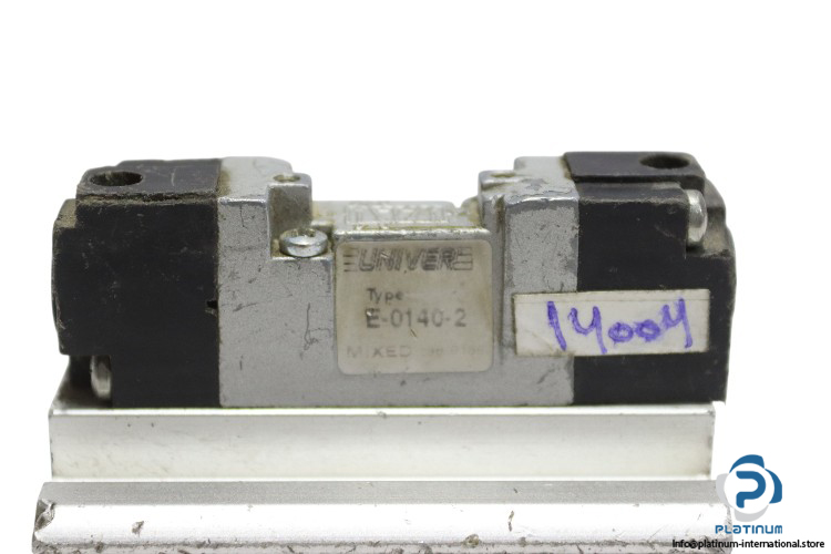 univer-vs0320004s-pneumatic-cylinder(used)-4