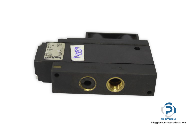 burkert-0470-G-4.0-NBR-EA-D6-solenoid-valve-(used)-2