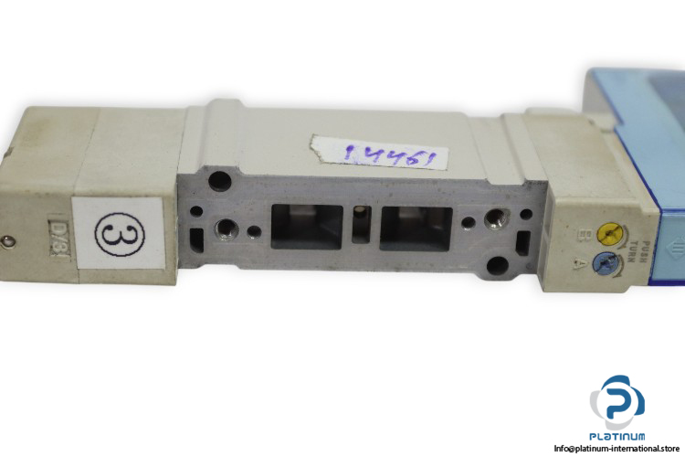 smc-SY5400-5NZD1-solenoid-valve-used-1