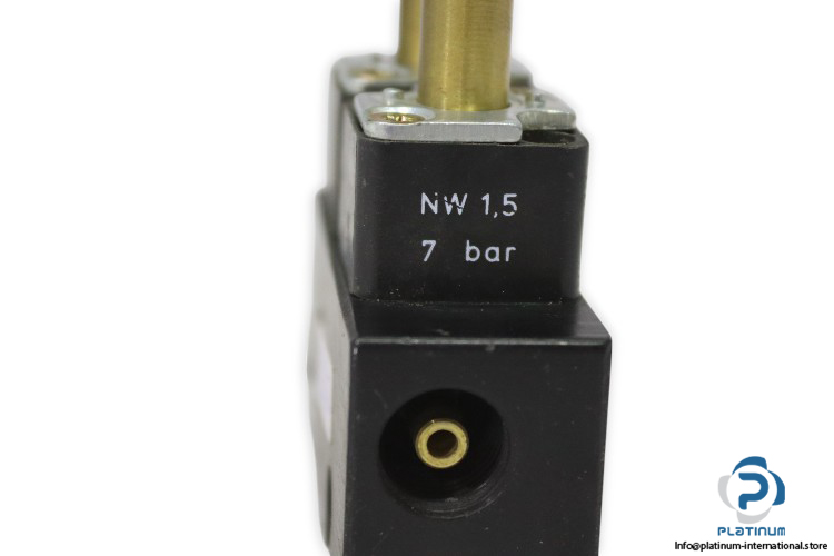 bosch-0-821-305-042-ejector-valve-(used)-1