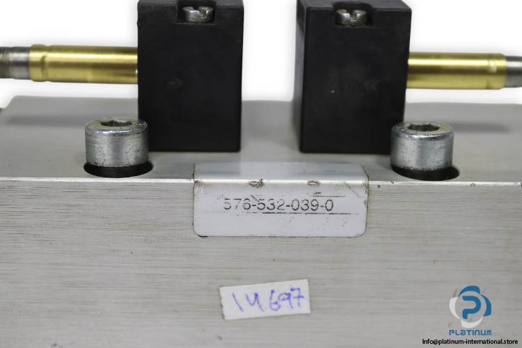 rexroth-576-532-039-0-double-solenoid-valve-used-1