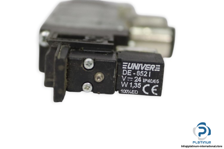 univer-PSP36624-plug-in-solenoid-valve-(used)-2